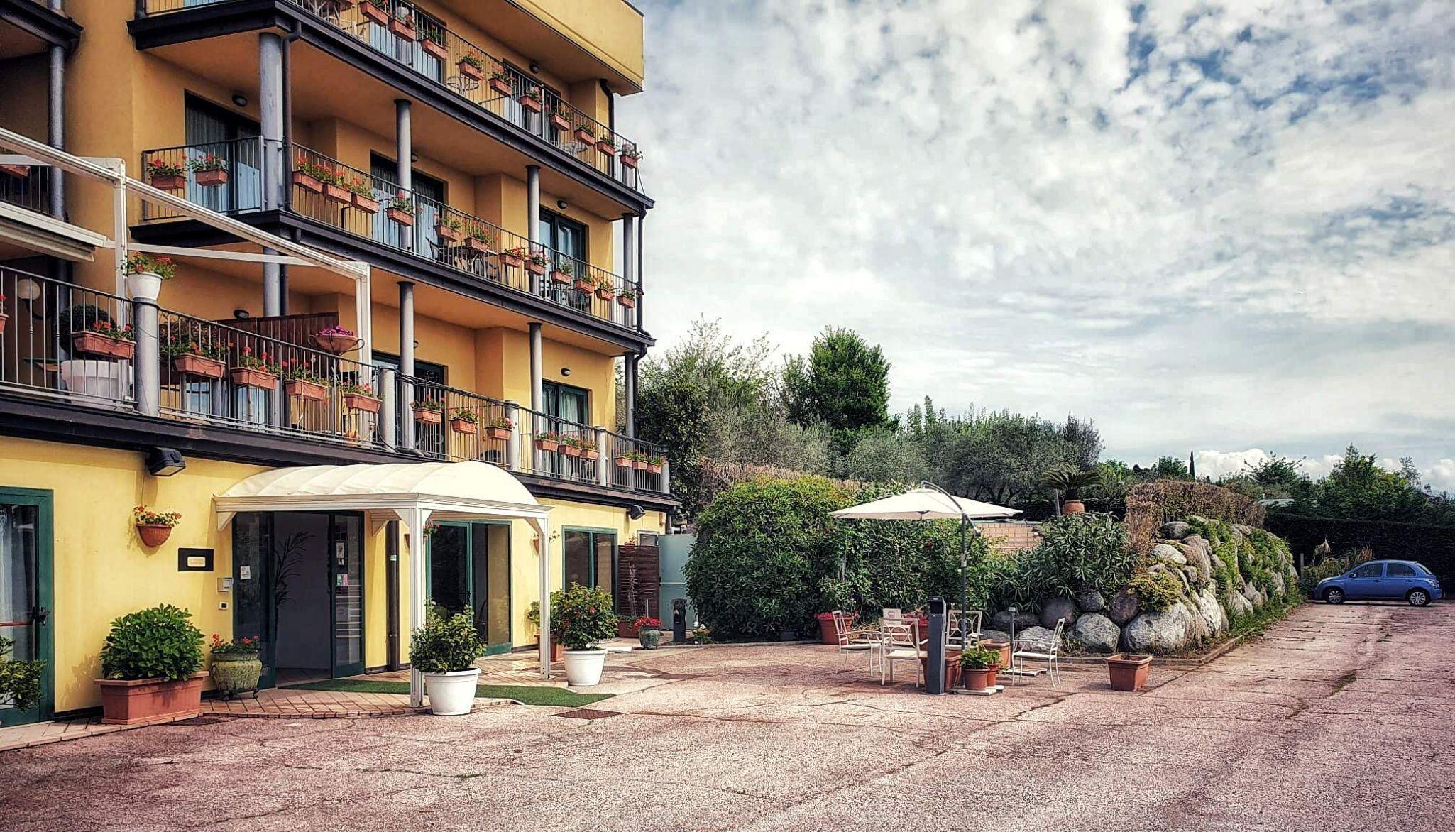 Ahg Riva Del Sole Hotel - Adults Only Moniga del Garda Eksteriør billede