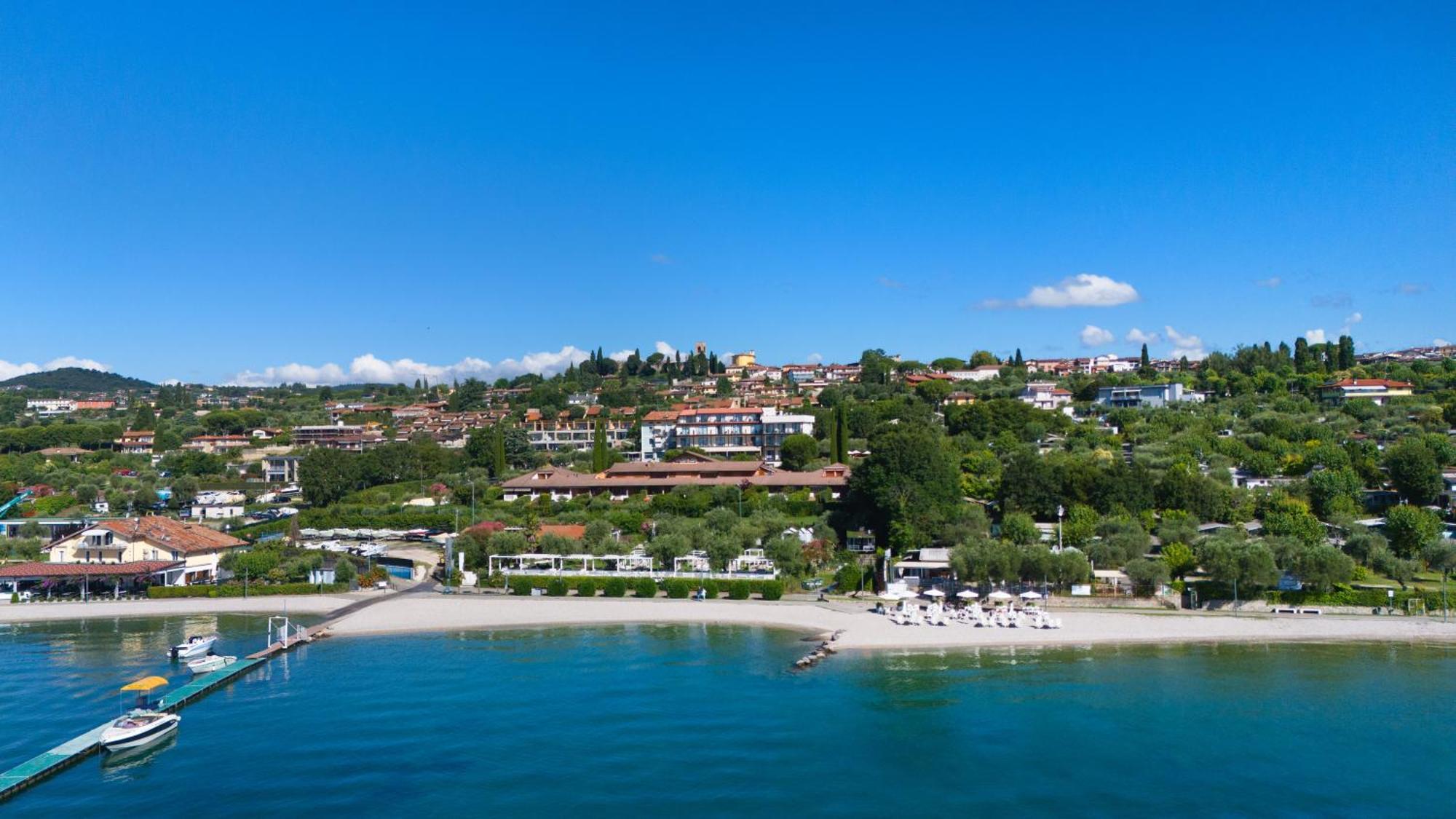 Ahg Riva Del Sole Hotel - Adults Only Moniga del Garda Eksteriør billede