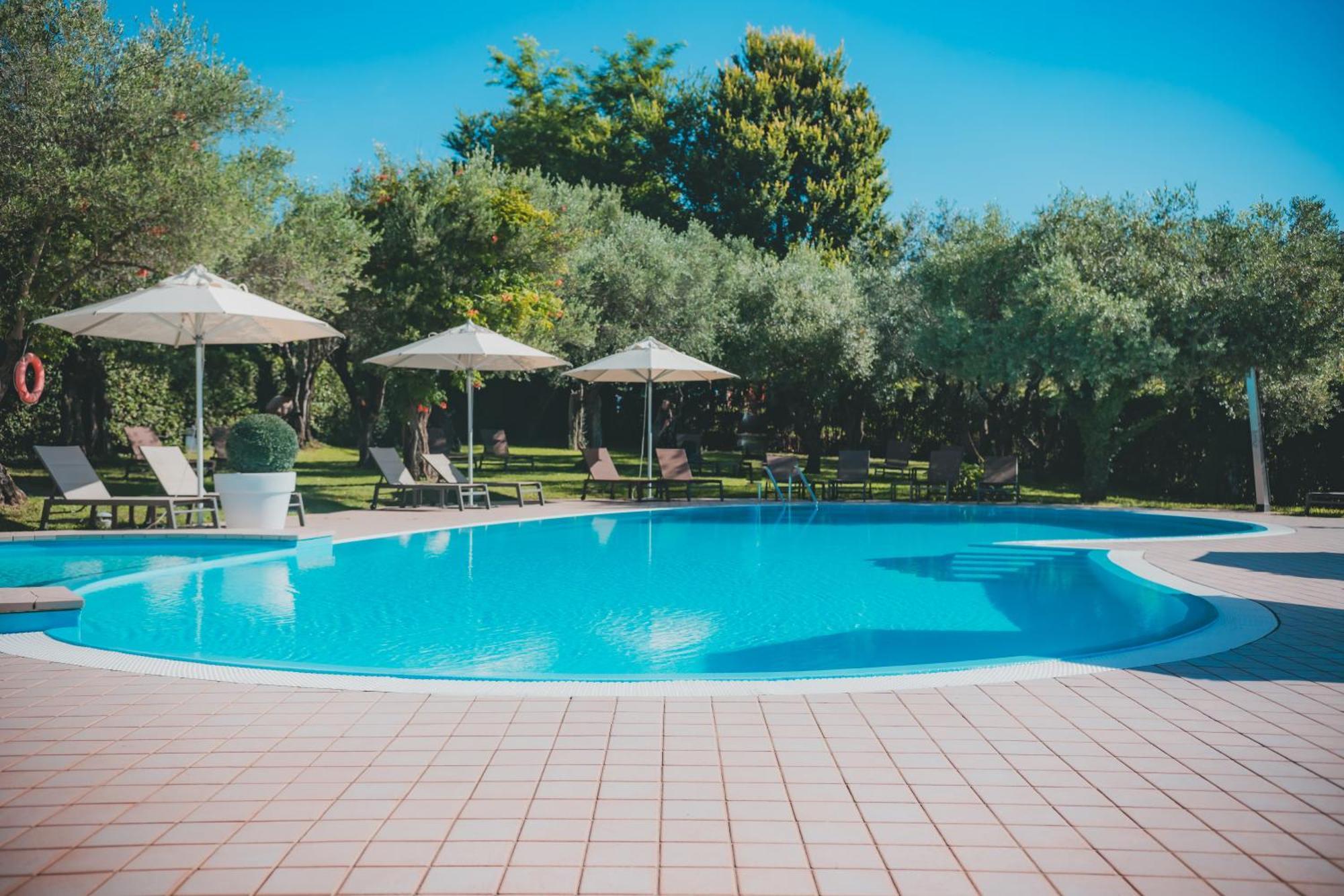 Ahg Riva Del Sole Hotel - Adults Only Moniga del Garda Eksteriør billede