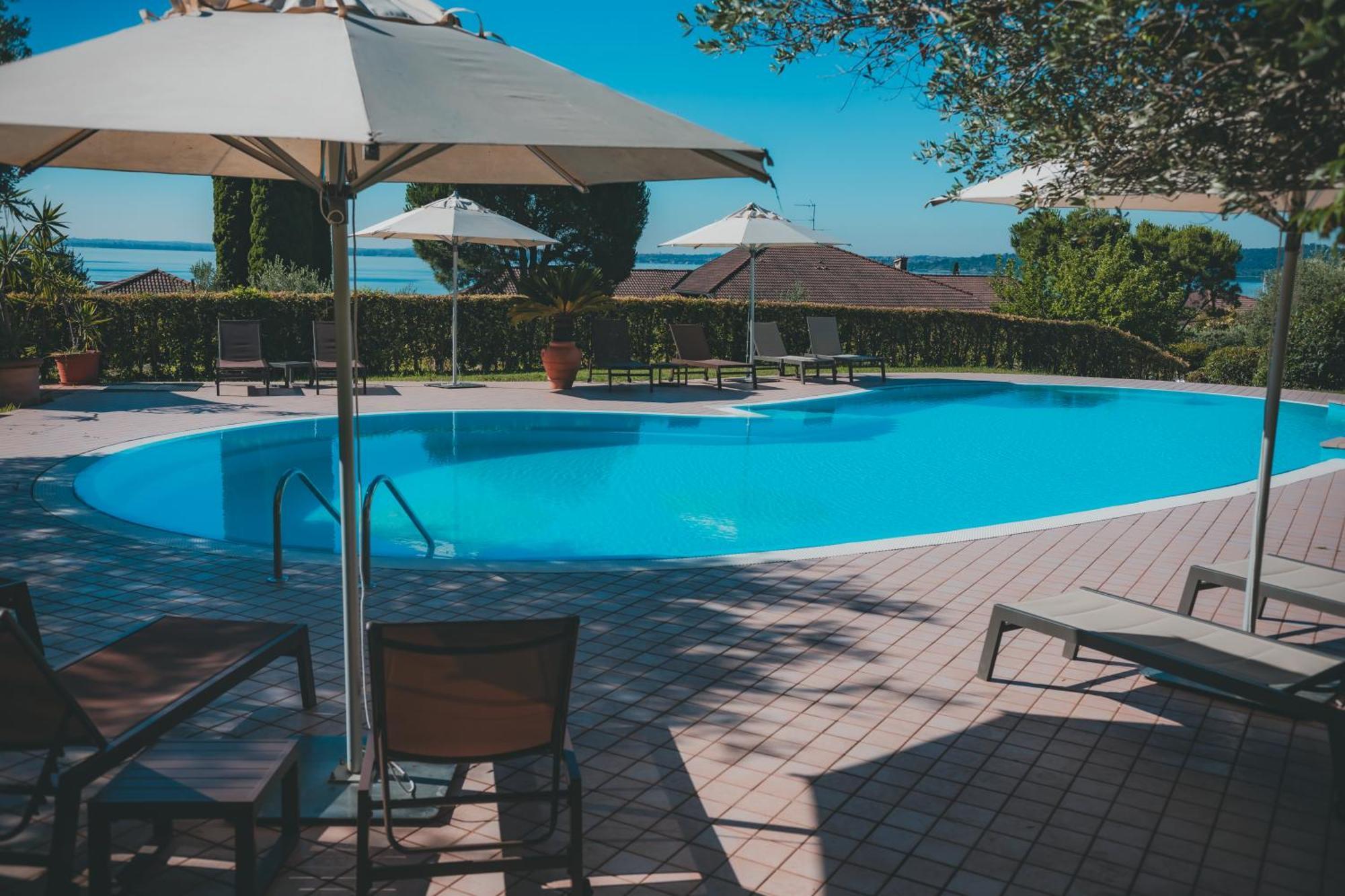 Ahg Riva Del Sole Hotel - Adults Only Moniga del Garda Eksteriør billede