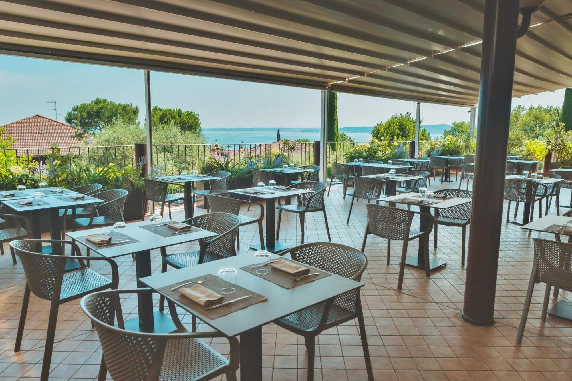 Ahg Riva Del Sole Hotel - Adults Only Moniga del Garda Eksteriør billede